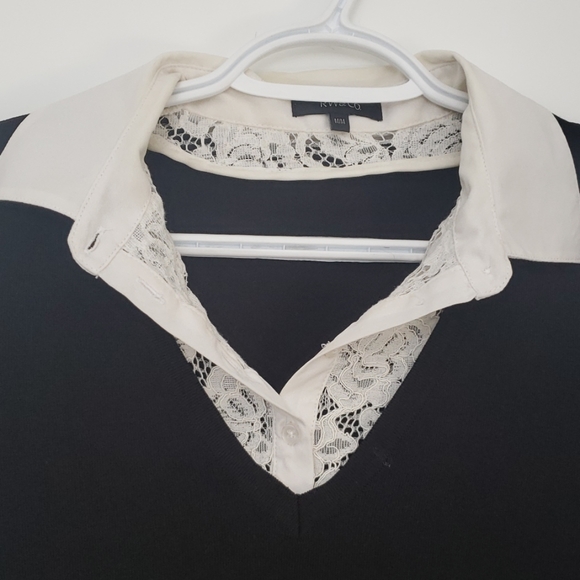 Sweater w/ Lace Collar - Picture 2 of 7